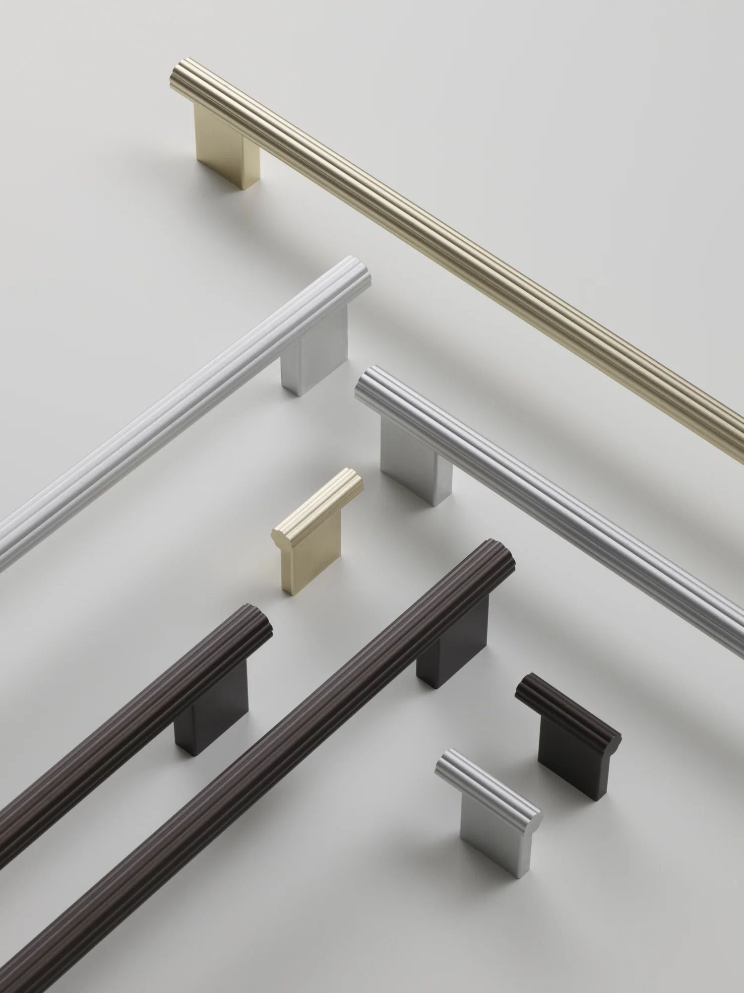 Luxury Dark Brown Aluminium & Porcelain Tissue Holder / Mocca & Moor