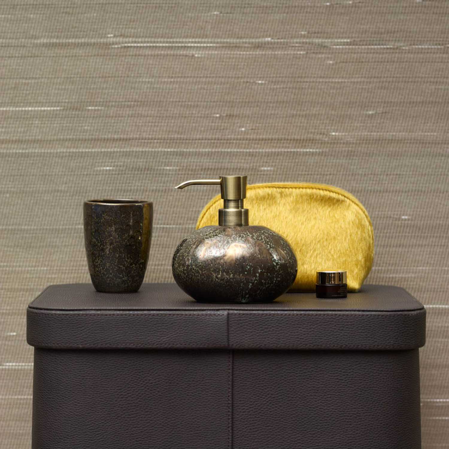 Vintage Bronze Bathroom Accessories - Tissue Holder